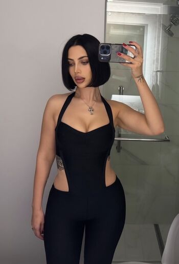 Full leaked Mez afram private onlyfans photo