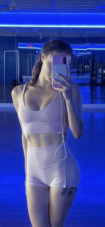 Full leaked Mia cismondi private onlyfans photo