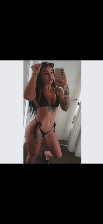 Full leaked Mia d naked private onlyfans photo