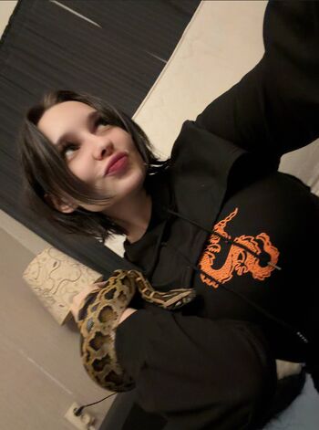 Full leaked Mia green tea page private onlyfans photo