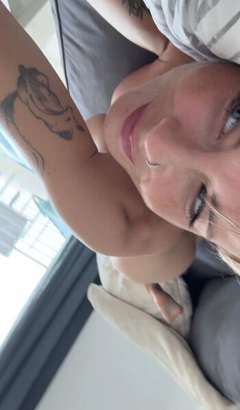 Mia Julia VIP