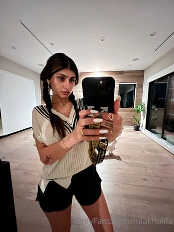 Full leaked Mia khalifa page private onlyfans photo