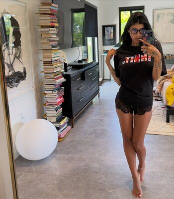 Full leaked Mia khalifa  page private onlyfans photo