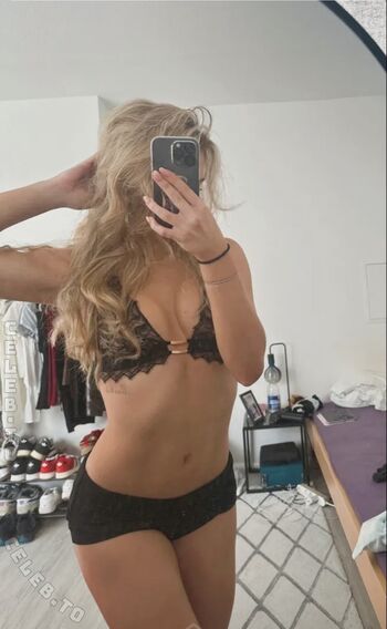 Full leaked Mia werner private onlyfans photo