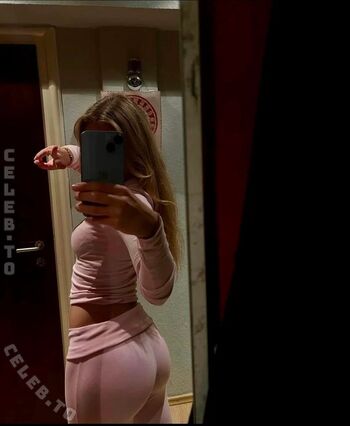 Full leaked Mia werner private onlyfans photo