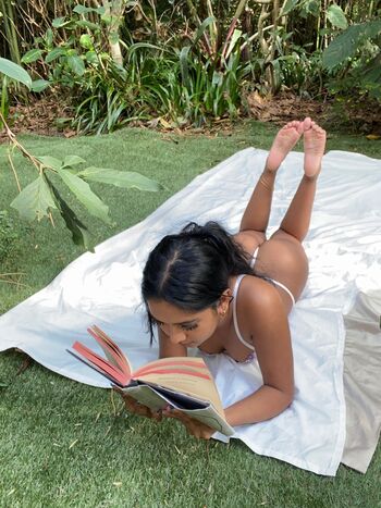 Full leaked Mia z page private onlyfans photo