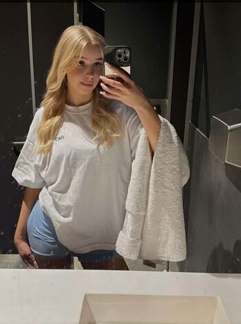 Full leaked Mialiliaa private onlyfans photo