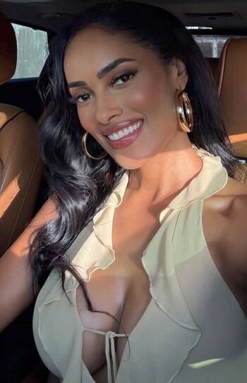 Full leaked Micaela reis page private onlyfans photo