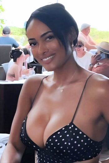 Full leaked Micaela reis page private onlyfans photo