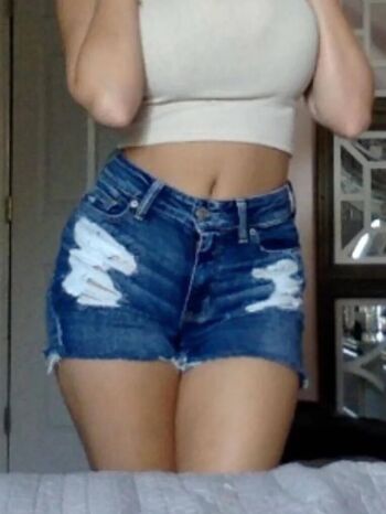 Full leaked Mikahhlynn private onlyfans photo