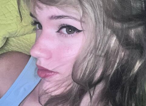 Full leaked Mikahhlynn private onlyfans photo