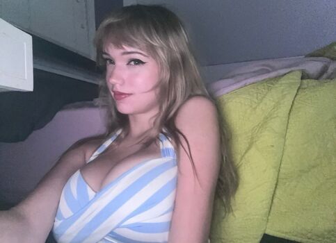 Full leaked Mikahhlynn private onlyfans photo