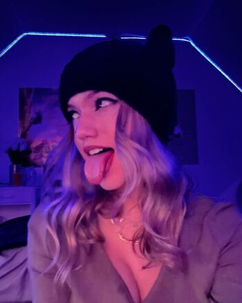 Full leaked Mikahhlynn private onlyfans photo