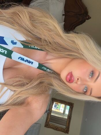 Full leaked Mikayladvip  page private onlyfans photo