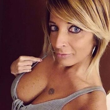 Full leaked Mikela lattanzi private onlyfans photo