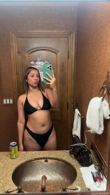Full leaked Mikkibunny private onlyfans photo