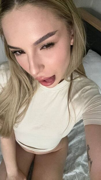 Full leaked Milaxxoxo private onlyfans photo