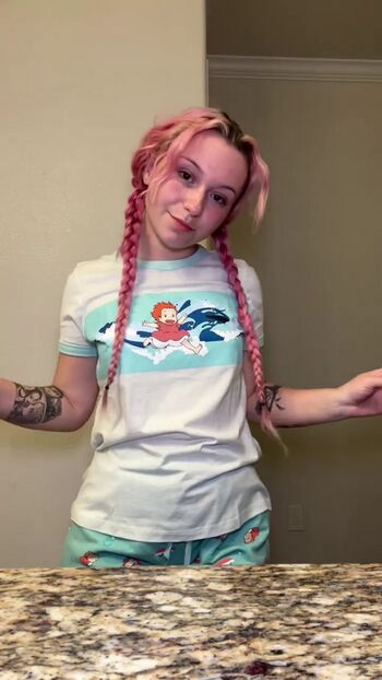Full leaked Mildhippie private onlyfans photo