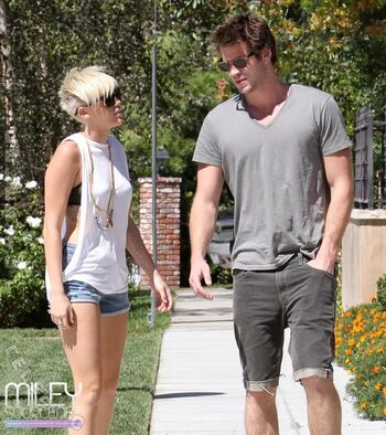 Full leaked Miley cyrus page private onlyfans photo