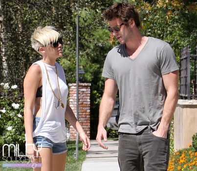 Full leaked Miley cyrus page private onlyfans photo