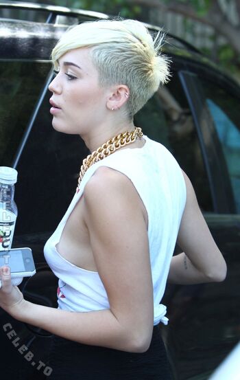Full leaked Miley cyrus page private onlyfans photo