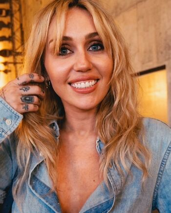 Full leaked Miley cyrus page private onlyfans photo