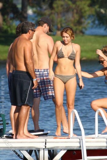 Full leaked Miley cyrus private onlyfans photo