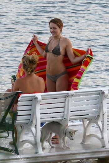 Full leaked Miley cyrus private onlyfans photo