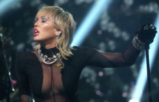 Full leaked Miley cyrus page private onlyfans photo
