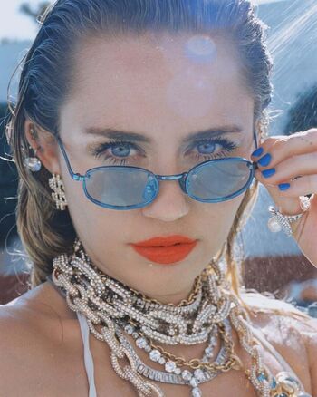 Full leaked Miley cyrus private onlyfans photo