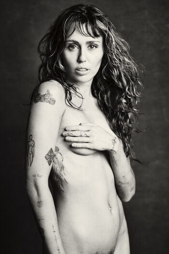 Full leaked Miley cyrus page private onlyfans photo