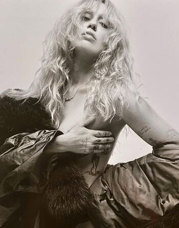 Full leaked Miley cyrus private onlyfans photo
