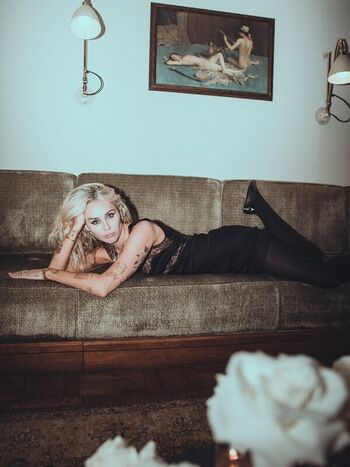 Full leaked Miley cyrus page private onlyfans photo