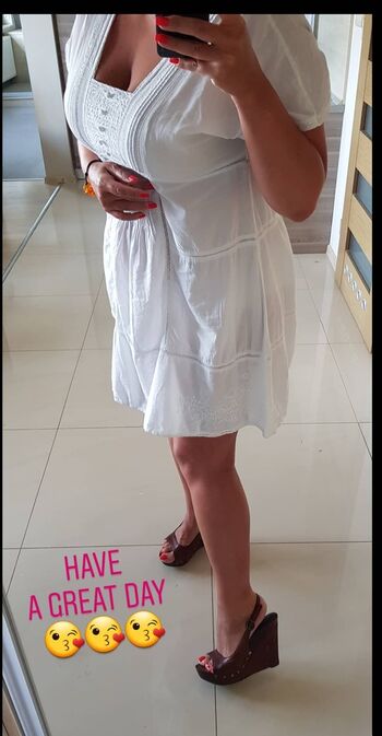 milf.feet.obsession_official