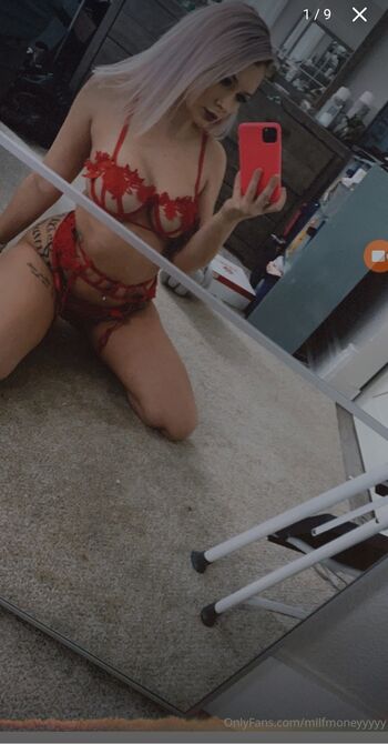 Full leaked Milfmoneyyyyy private onlyfans photo