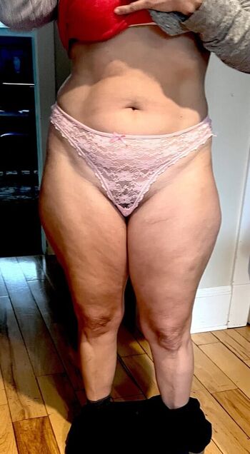 Full leaked Milfwife private onlyfans photo