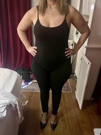 Full leaked Milfwife private onlyfans photo