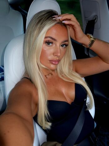 Full leaked Milli tansley private onlyfans photo
