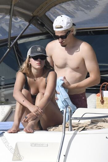 Full leaked Millie bobby brown page private onlyfans photo