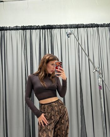 Full leaked Millie bobby brown page private onlyfans photo
