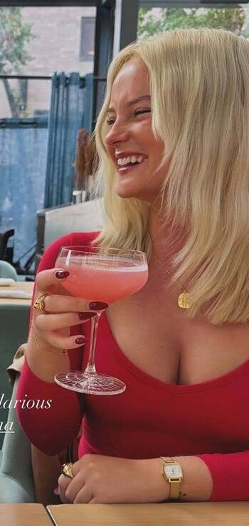 Full leaked Millie gibson private onlyfans photo