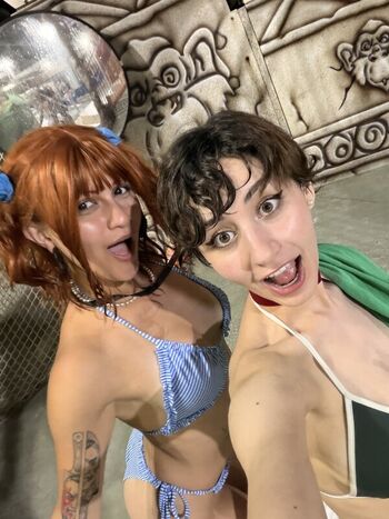 mimidoescosplay