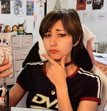 mimidoescosplay