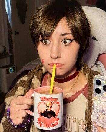 mimidoescosplay