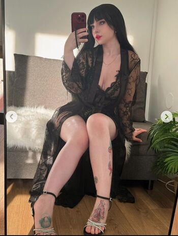 Full leaked Manon marsault/ private onlyfans photo