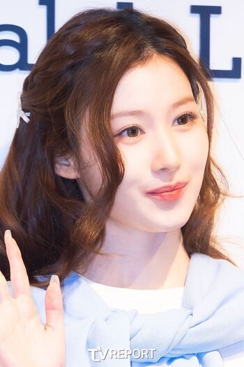 Full leaked Minatozaki sana page private onlyfans photo