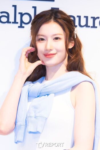Full leaked Minatozaki sana page private onlyfans photo