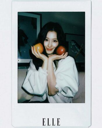 Full leaked Minatozaki sana page private onlyfans photo