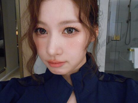 Full leaked Minatozaki sana page private onlyfans photo