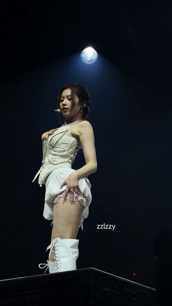 Full leaked Minatozaki sana page private onlyfans photo